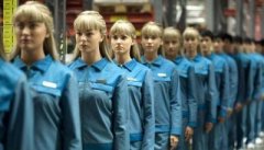 <b>和人类发生感情的性玩偶</b>